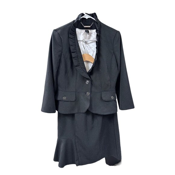 ✌️ 2/$40 ✌️White House Black Market Black Polka Dot Blazer with Ruffled Hem sz 8 - Picture 6 of 6